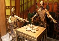 北京雕塑公司：對(duì)于商業(yè)雕塑來說，玻璃鋼雕塑有哪些特點(diǎn)