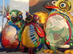 博物館雕塑：用垃圾雕塑，作品寓意深刻